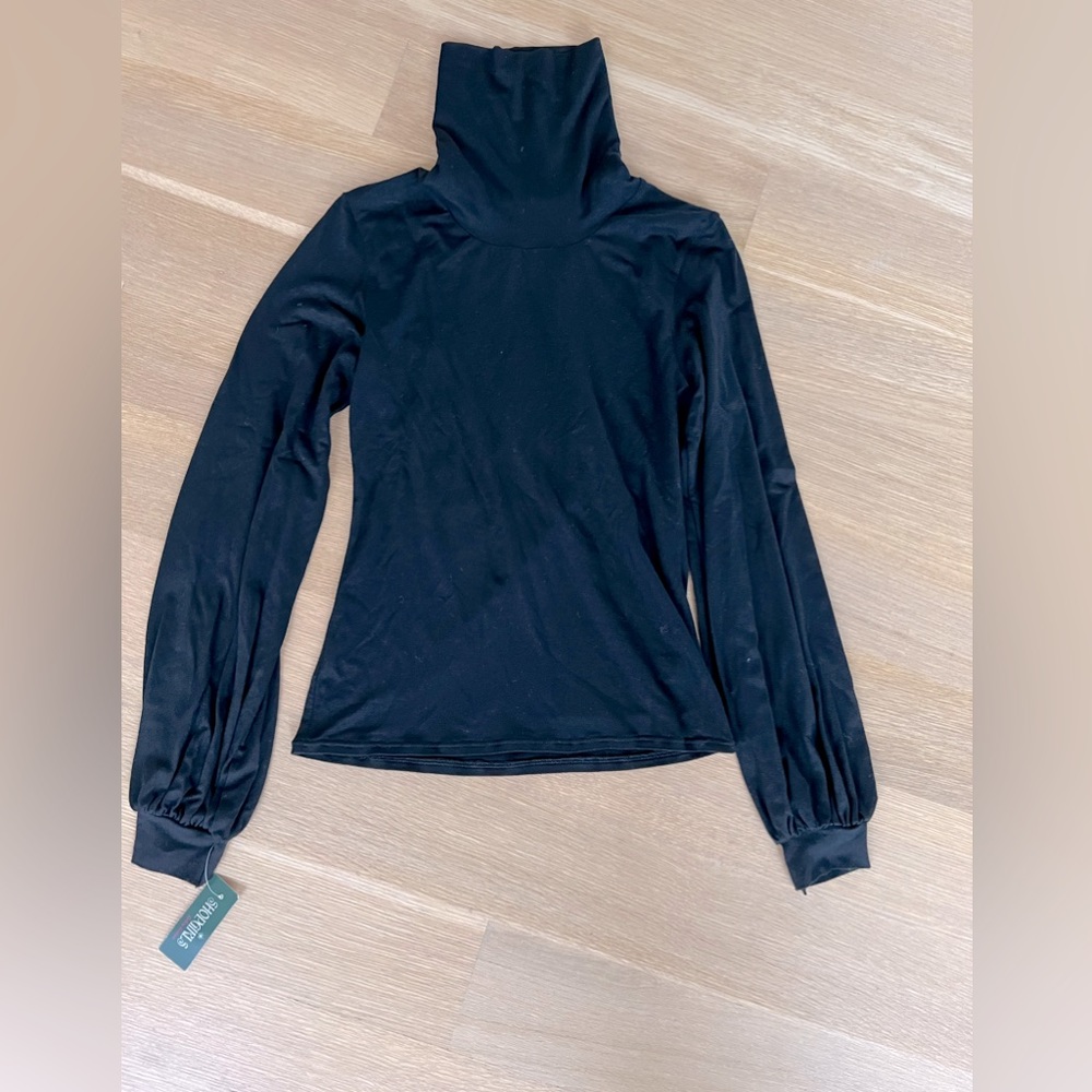 Stretchy black turtleneck